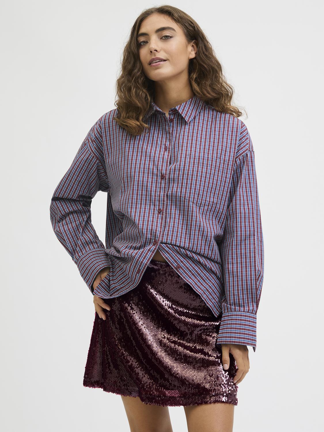 model_shot-front